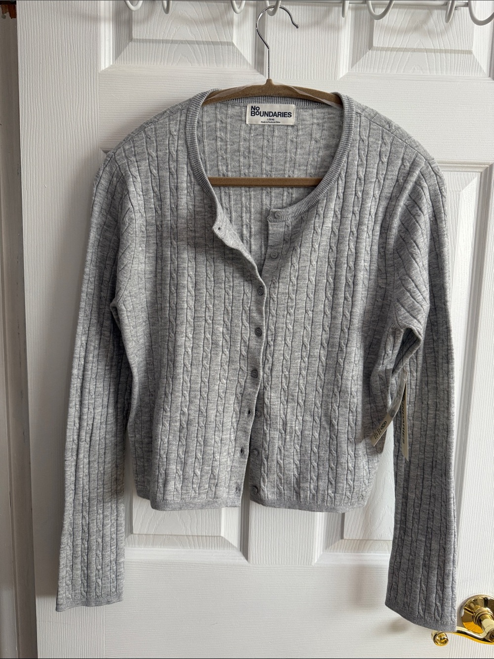 NWT No Boundaries Women's Gray Cable-Knit Button Cardigan Size Large
